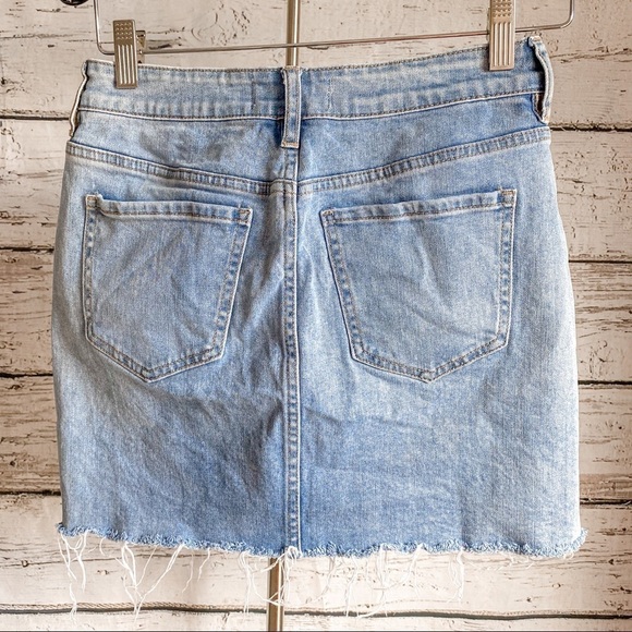PACSUN Distressed Button denim skirt - Picture 3 of 5